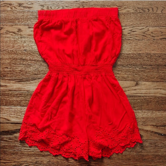 Forever 21 Other - Forever 21 red strapless romper
